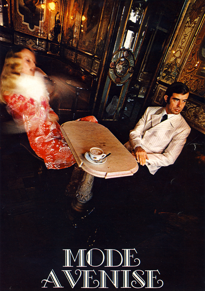 Lui: Jacket, shirt, tie and trousers by Elysees Soieries. Patent black boots by Charles Jourdan. Elle: Panne velvet outfit (tunic, trousers and scarf) by Tan Giudicelli. White fox fur by Robert Beaulieu. 