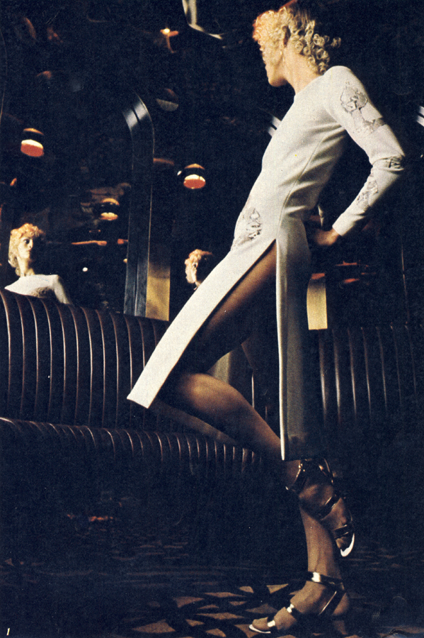 Cream jersey dress at Marrian McDonnell. Gold sandals at Elliott. Onyx and silver ring from The Purple Shop. 