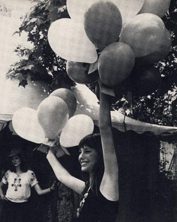 Jane Birkin and balloons