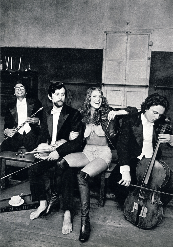 Photo de lingerie faite pour Stern avec Plonga.