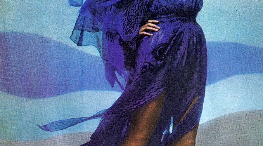 Photographed by Clive Arrowsmith. Scanned by Miss Peelpants.