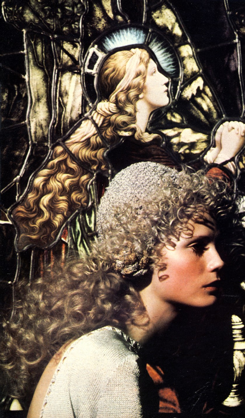 face-up-to-the-party-19-magazine-dec-69-stephen-bobroff-1