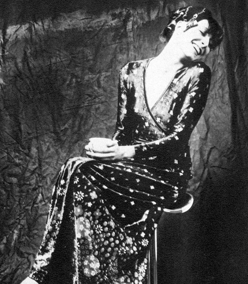 dressing-gowns-steve-hiett-flair-dec-71-7